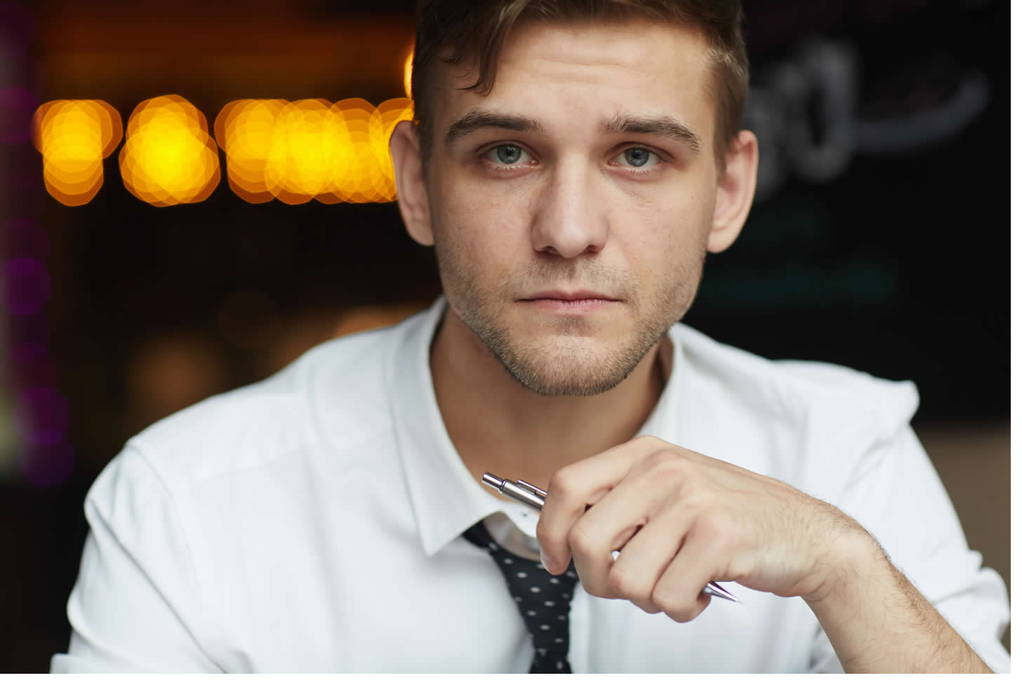 Especialidade: Psicologia Transpessoal e terapia de casais com foco em comunicação não-violenta. Théo guia casais e indivíduos em uma jornada de conexão mais profunda, explorando dimensões espirituais e existenciais da experiência humana. Ele ajuda a construir pontes de entendimento e compaixão, transformando conflitos em oportunidades de crescimento mútuo. Endereço: Avenida da Serenidade, 456 - Monte da Paz, Juiz de Fora - MG Telefone: (32) 99876-1234